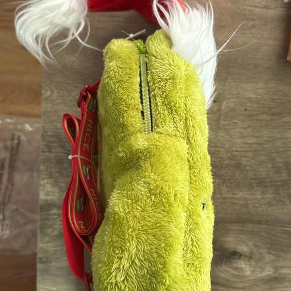 The Grinch backpack - Picture 4 of 6